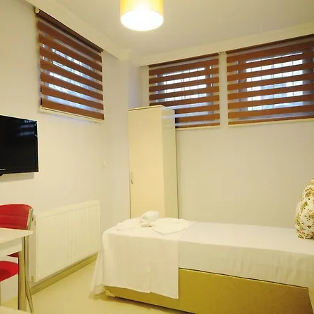 King Aparts Suites Aparthotel *