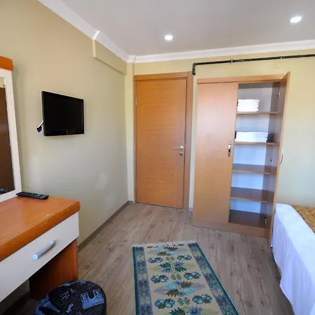 King Aparts Suites Aparthotel