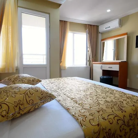 King Aparts Suites Aparthotel *