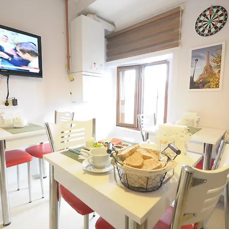 King Aparts Suites Aparthotel *