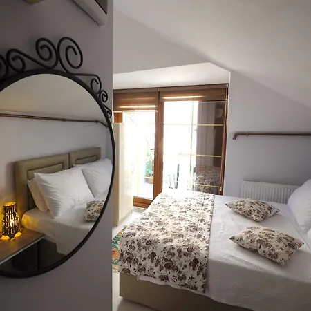 King Aparts Suites Aparthotel *